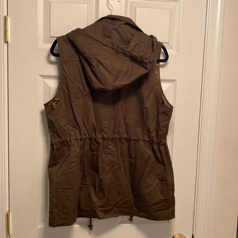 Brand New BBX Lephsnt Hooded Vest…size L - Picture 2 of 5